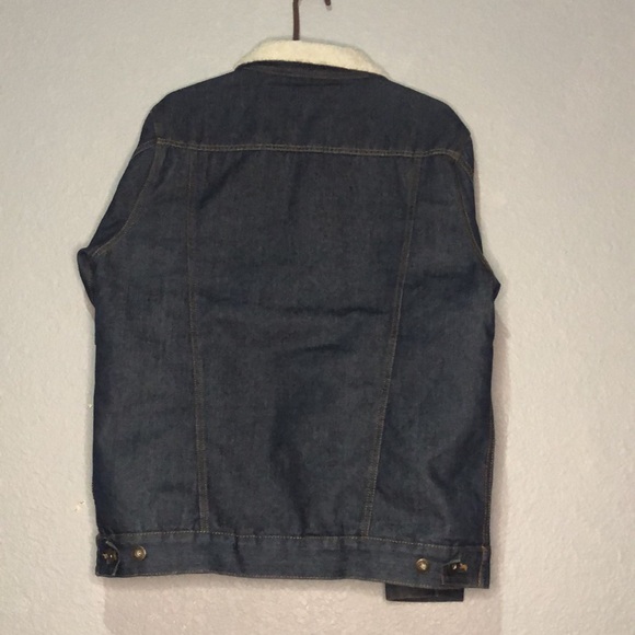 This is a medium jacket from Bangladeshi used like new. - Picture 2 of 2